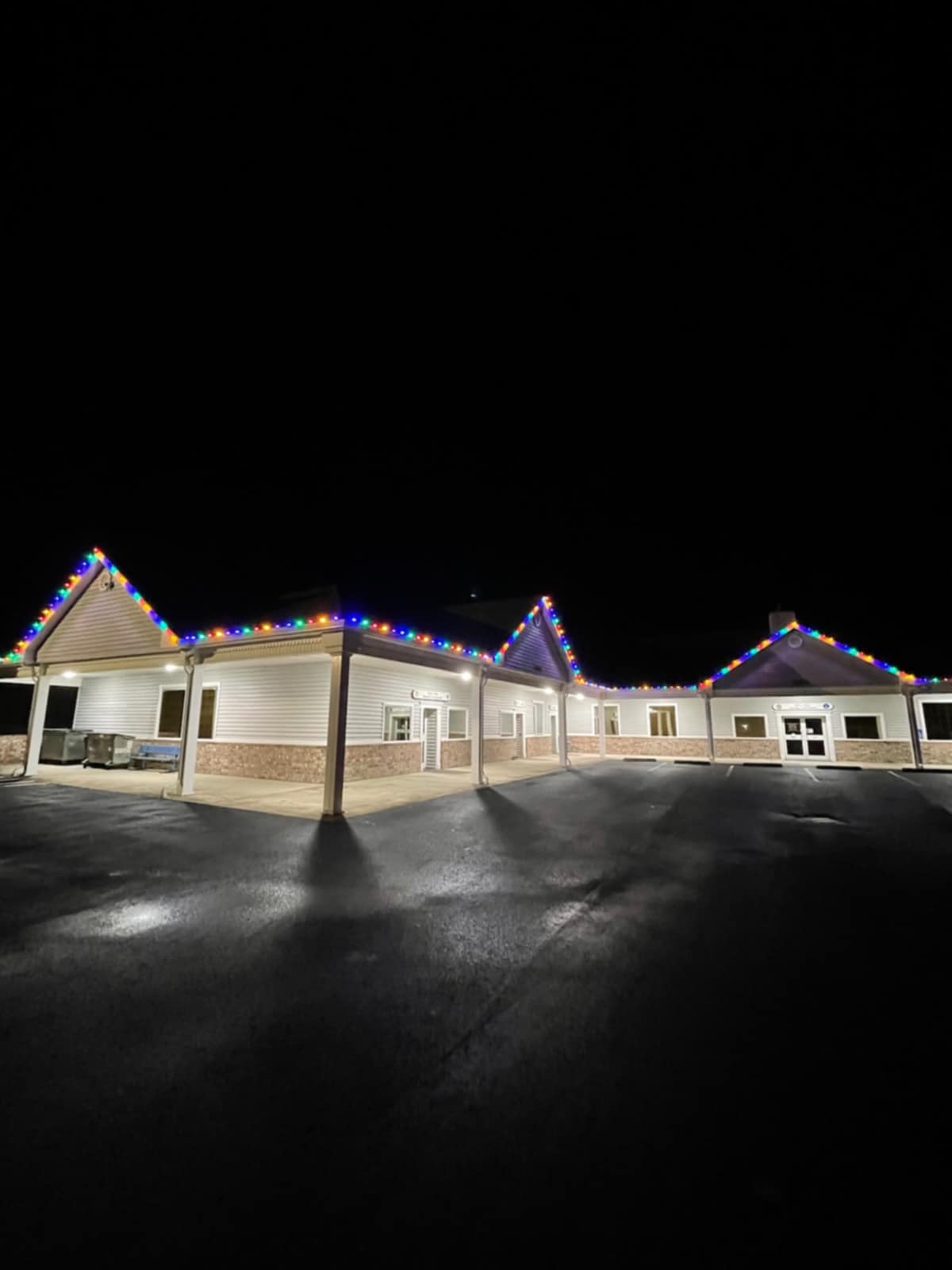 Commercial Holliday lighting in Lincoln City, OR