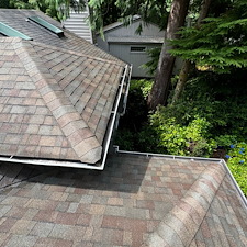 Roof-and-gutter-cleaning-in-Lincoln-City-OR 0